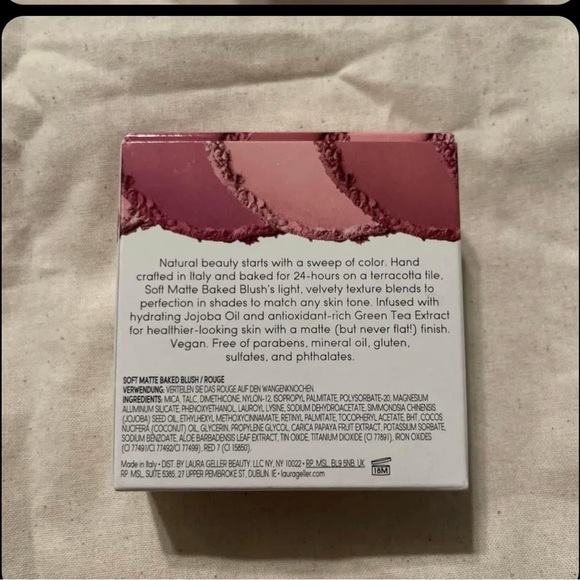 Laura Geller Romantic Rose Blush - Picture 4 of 6